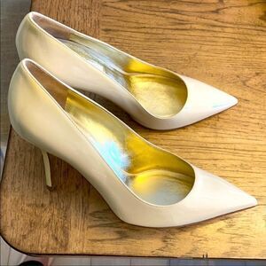 EMY MACK BEIGE PUMPS NEW.  STYLE IS EMILY.